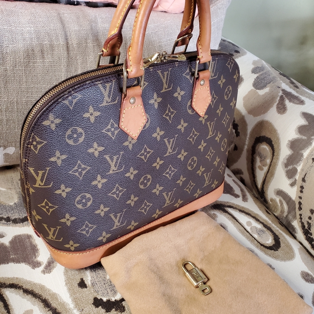 Authentic Louis Vuitton Alma Monogram